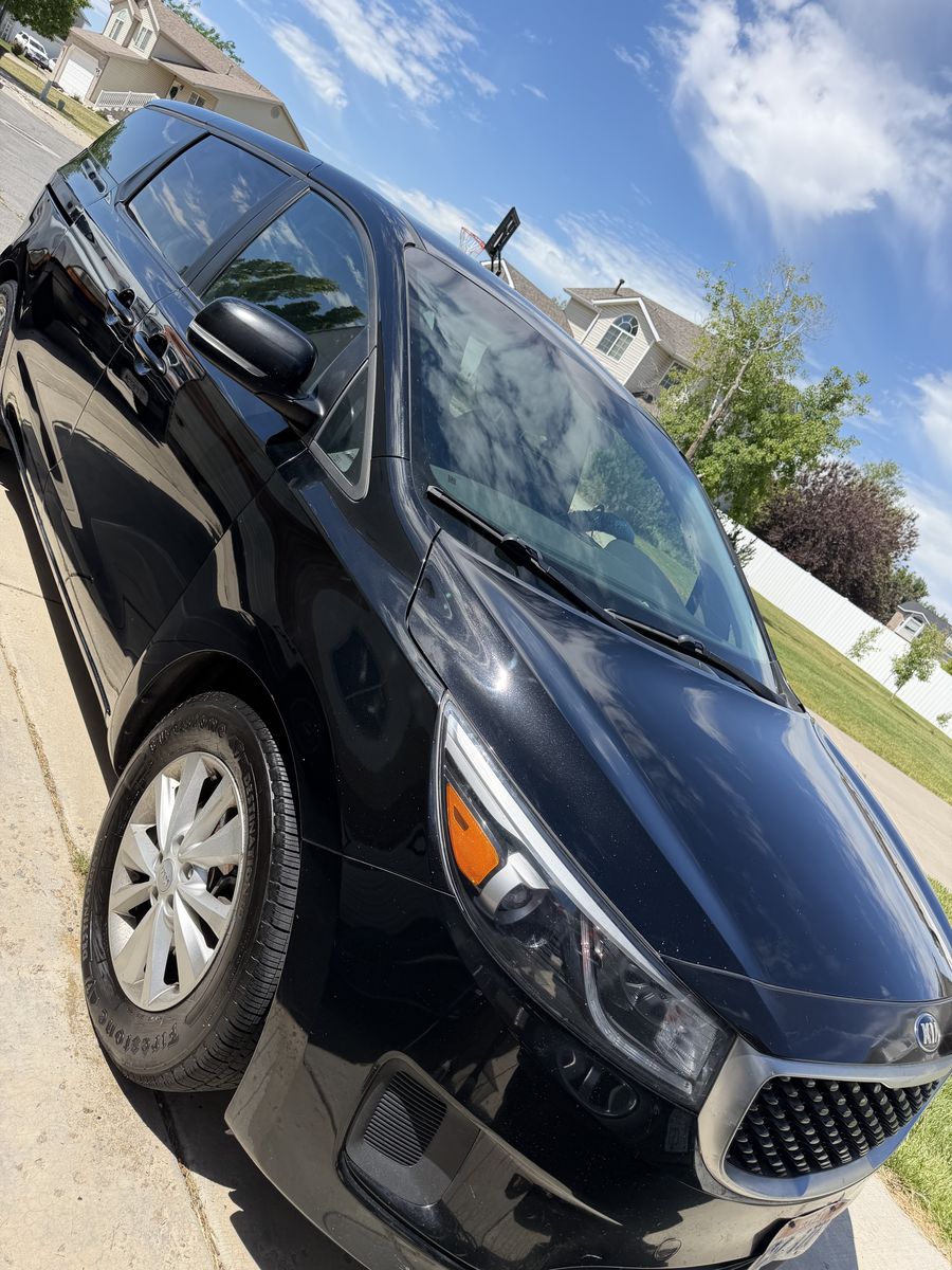 2017 Kia Sedona LX