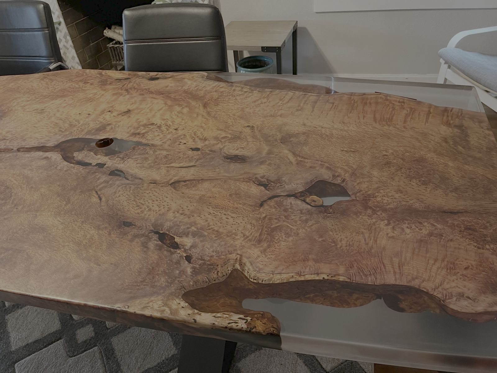 Main image 3
