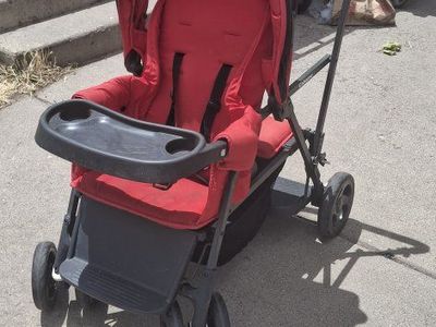 Joovy Caboose sit and Stand Tandem Stroller