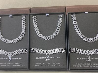 BROOKLYN EXCHANGE BRASS AND CUBIC ZIRCONIA 24-IN NECKLACE AND 8.5 IN BRACELET SET SILVER/ Cuban Link Design