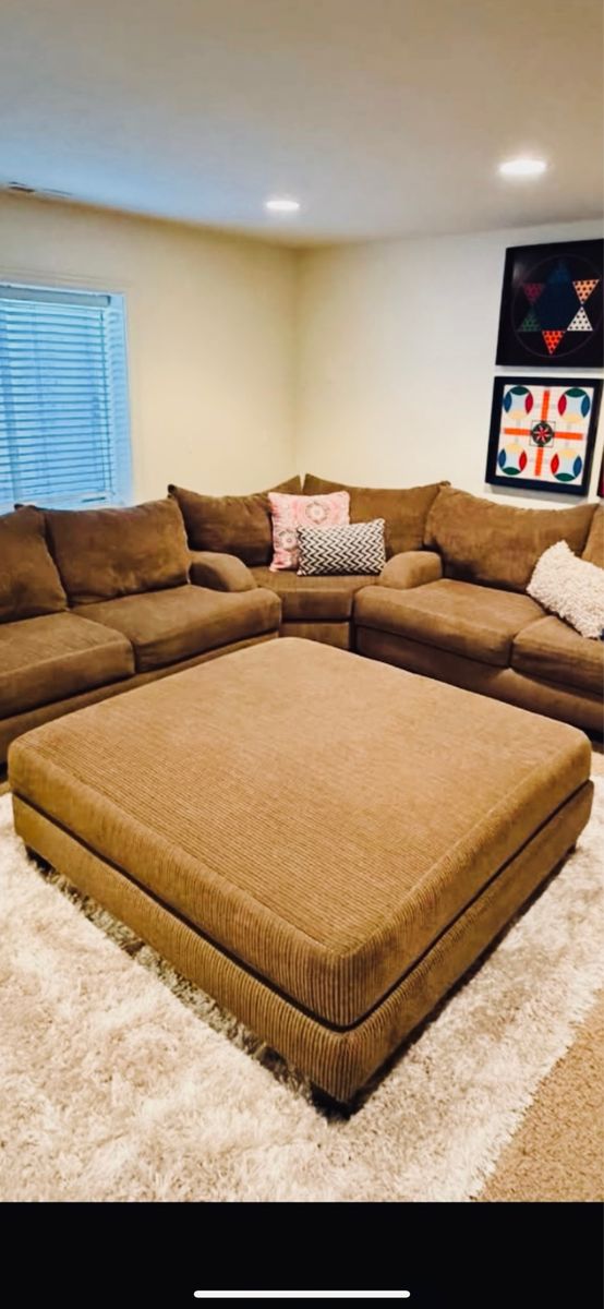 Large RC Willey Beiwn Sectional with Large Ottoman