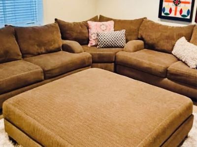Large RC Willey Beiwn Sectional with Large Ottoman