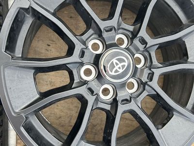 Toyota Tundra 20” Wheels
