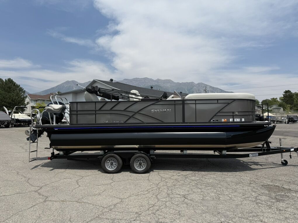 2025 Sylvan Pontoon Fishing mirage X3