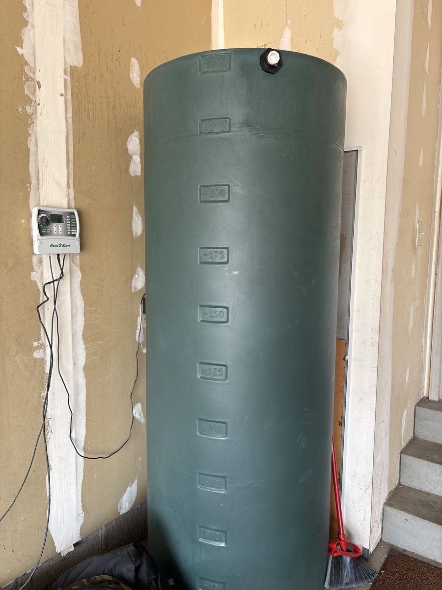 Water tank.