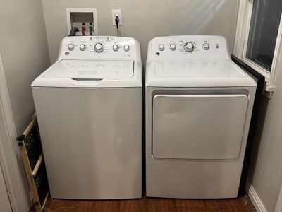 GE White Washer and Dryer Set Top Load