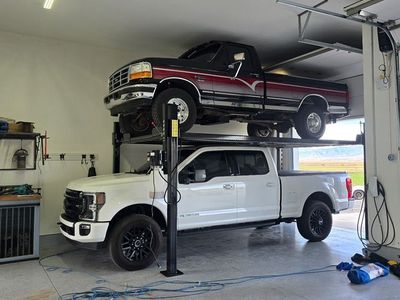 AllTheLifts 4 Post Lifts! Very Safe, No Anchoring