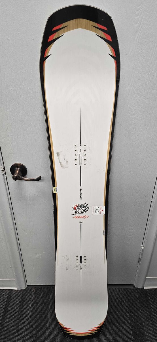 Salomon Assassin 156cm Snowboard - Lightly Used (2026)