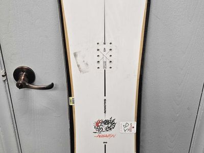 Salomon Assassin 156cm Snowboard - Lightly Used (2026)