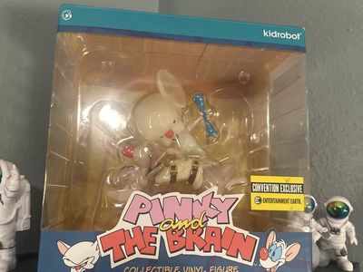 Kidrobot Pinky and The Brain Convention Exclusive Collectible Vinyl Figure