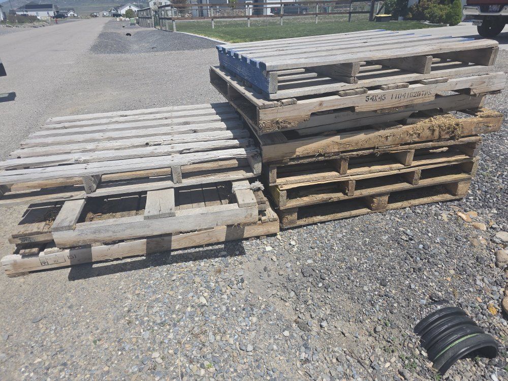 Free Pallets