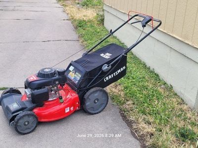 craftsman lawn mower self propelled with the Honda motor.