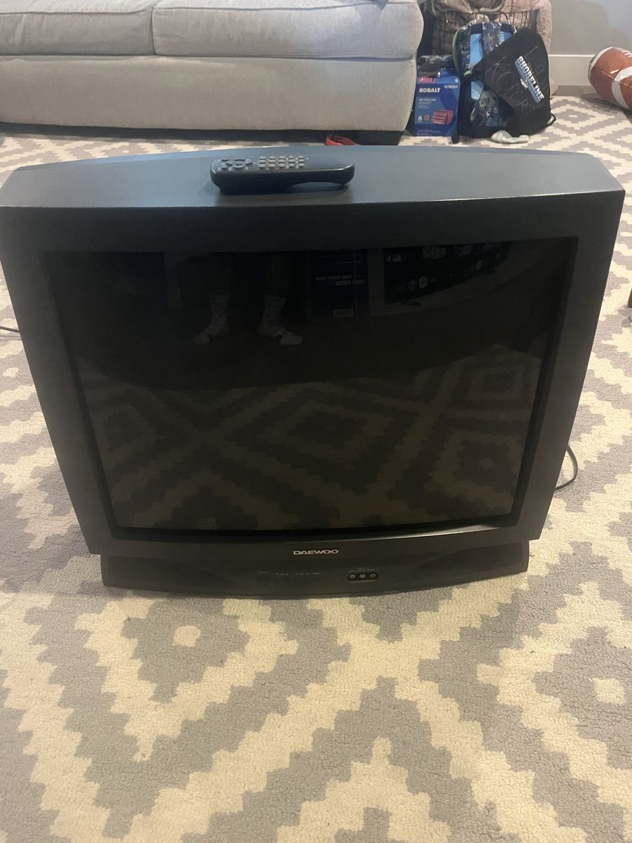 Daewoo DTQ-27S5FC 27" CRT Video Game TV