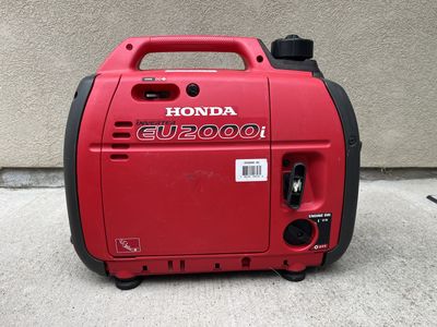 Honda EU 2000 Generator