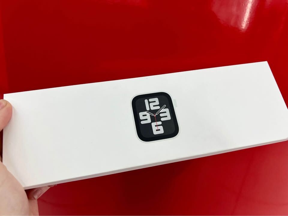 Brand New Apple Watch SE 2nd Gen 40MM - GPS