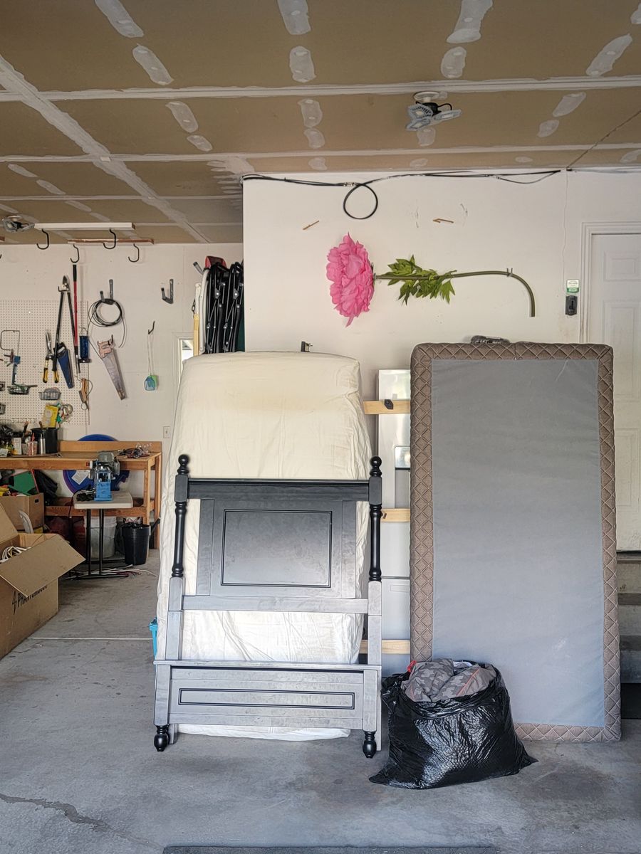 Twin bed