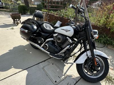 Kawasaki Vulcan 1700 Nomad Motorcycle - Black & White