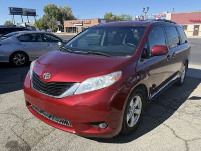 2017 Toyota Sienna LE 8 Passenger