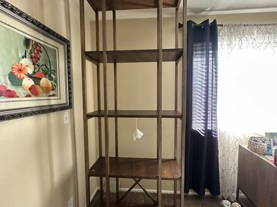 Transitional 4-Shelf Etagere in Brushed Antique Gold - Modern Bookshelf/Display Unit