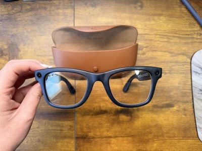 Ray-Ban Meta Wayfarer Gen 1 Smart Glasses – Transitions Lenses – Excellent Condition