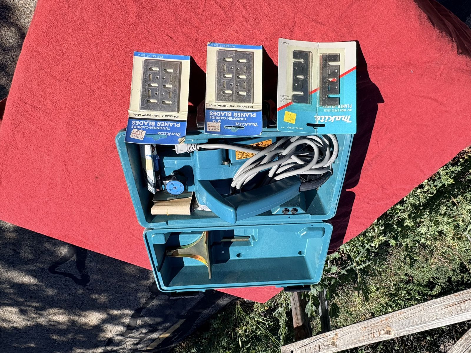 Makita 31/4” power plane used once with 5 sets of blades. 100.00