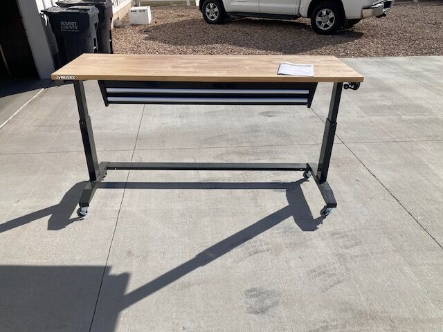 Husky work bench