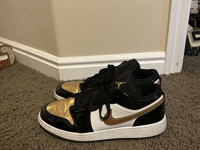 7Y/8.5 W Nike Air Jordan 1 Low