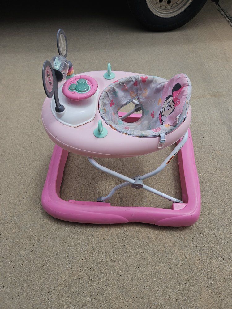 Minny baby walker