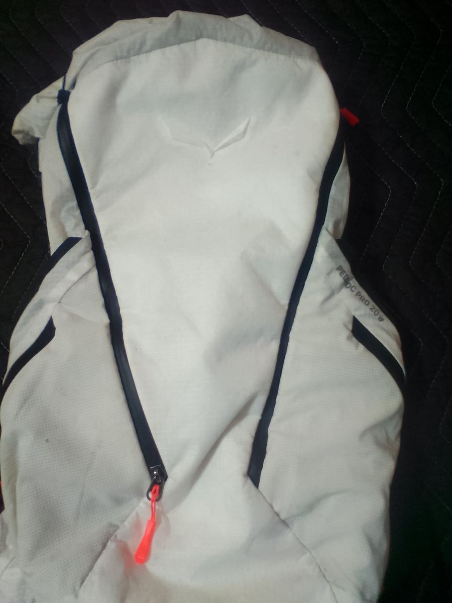 Main image 3