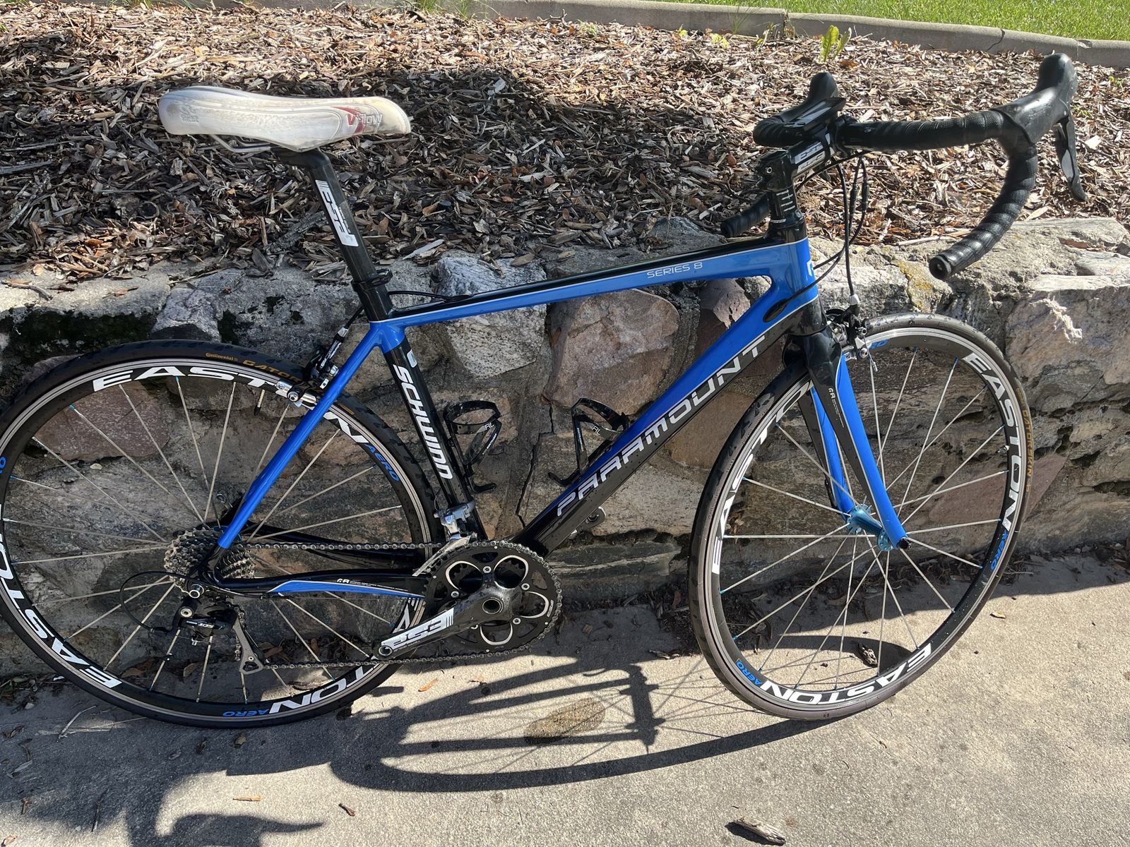Schwinn Paramount Series 8 Road Bike Carbon Frame Easton Wheels medium
