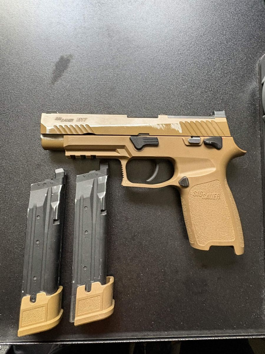 Upgraded Airsoft SIG M17 with 2 mags