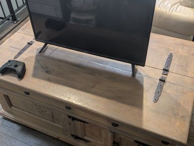 Small Vizio SmartTV 32"