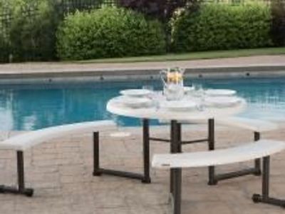 Lifetime 44-inch Round Picnic Table