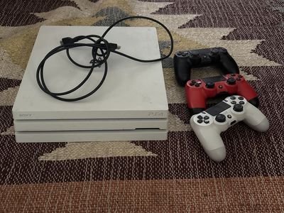 PS4 and 3 controllers