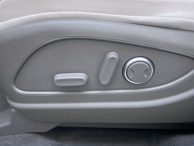 Main image 12