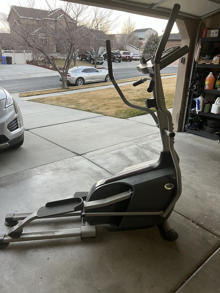 Used HORIZON FITNESS ELLIPTICAL Exercise Machine