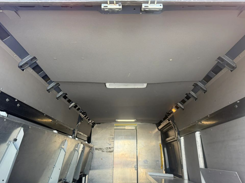 Main image 23