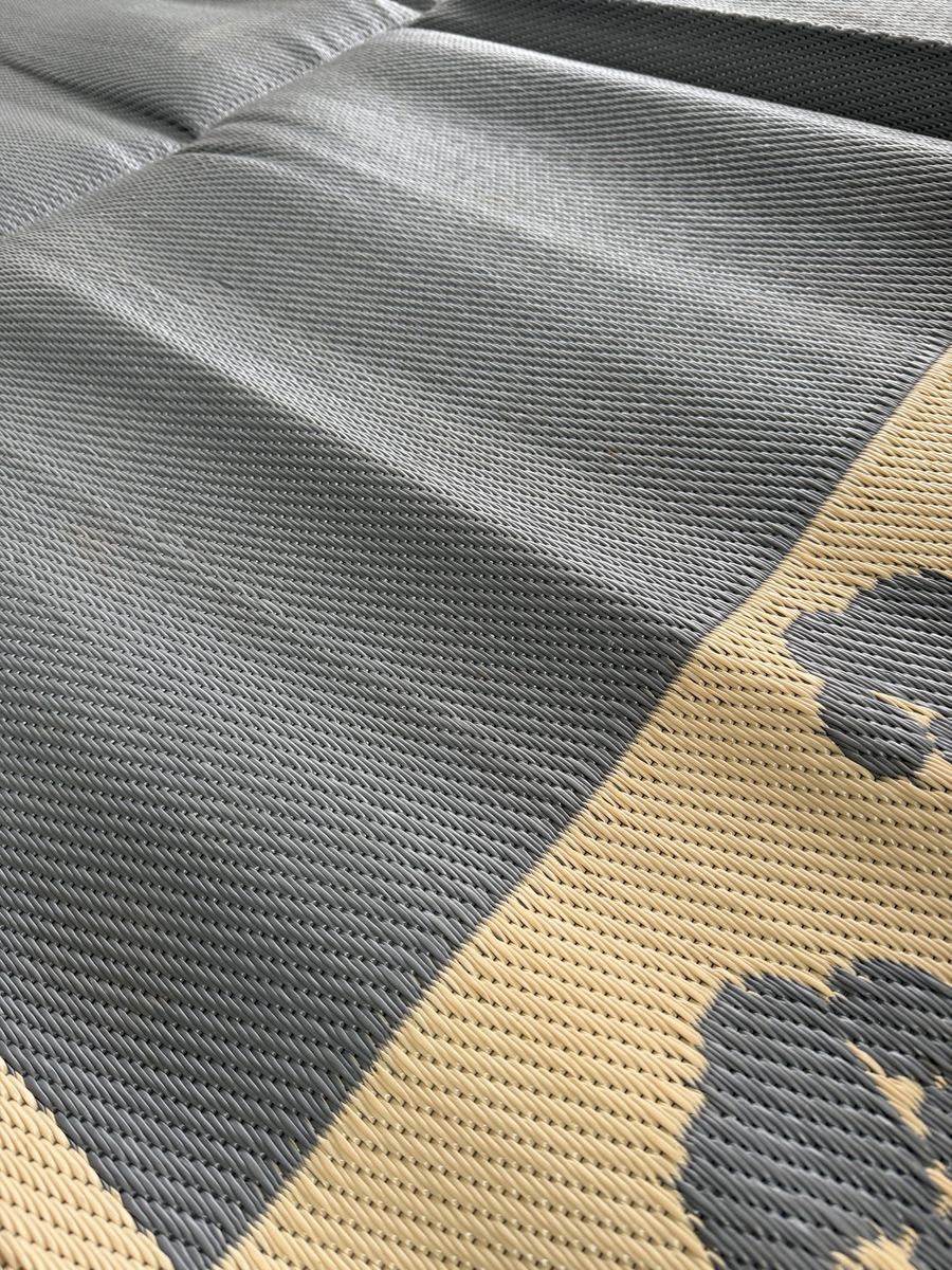 Large Outdoor Reversible Patio Rug Mat with Paw Print Border - Gray/Beige