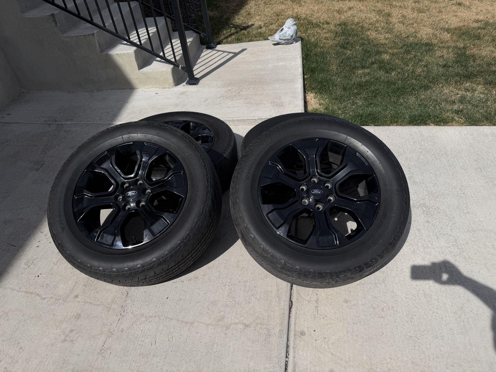 Ford F150 Rims and Tires 275/60R20 Hankook
