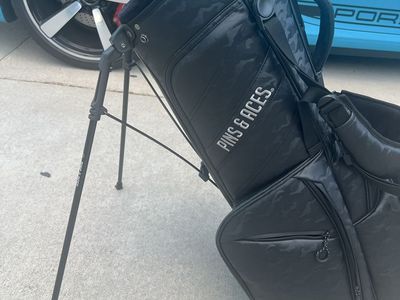 Pins & Aces Black Camo Golf Stand Bag - Lightweight & Durable, Excellent Condition