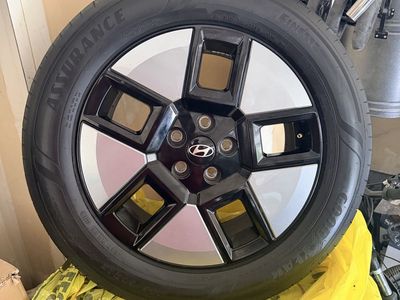 ***BRAND NEW HYUNDAI TIRES & RIMS**