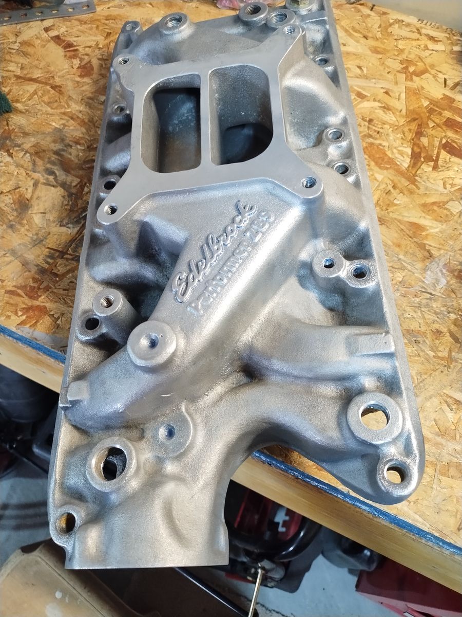 Ford 289 Edelbrock Intake Manifold