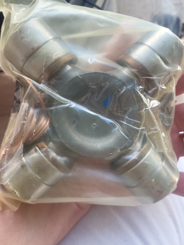 Unbranded U-Joint Universal Joint Kit for Auto Applications - New in Packaging