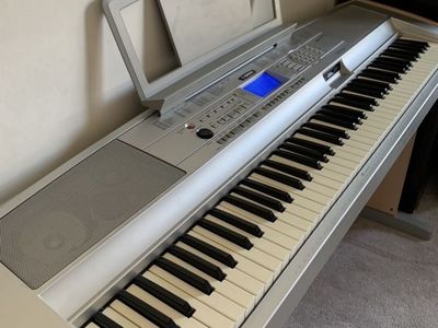 Yamaha 88 Key Touch - Sensitive Digital Piano