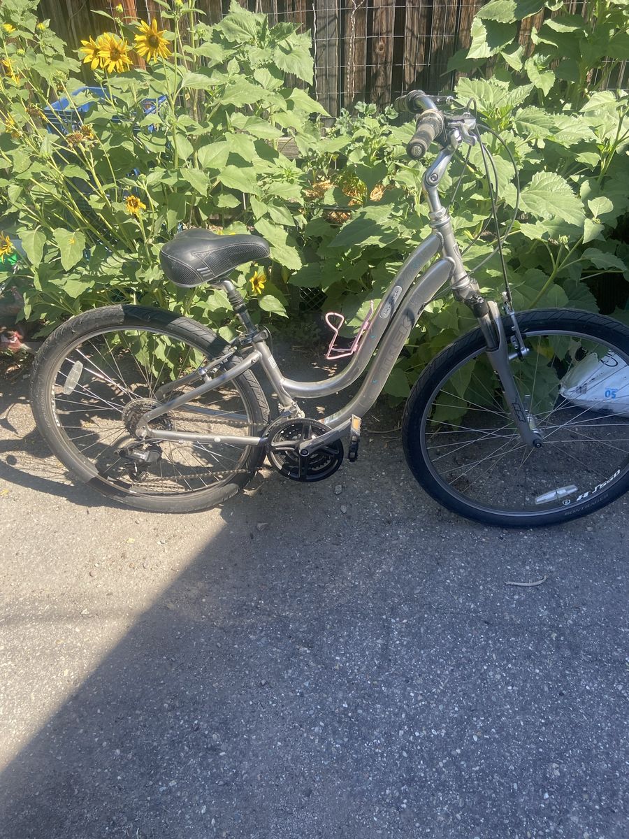 Trek Navigator 2.0 Women's Comfort Bike