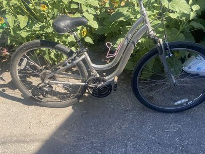 Trek Navigator 2.0 Women's Comfort Bike