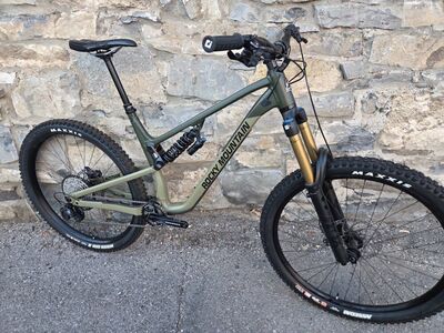 Rocky Mountain Altitude A70 XL *NEW*