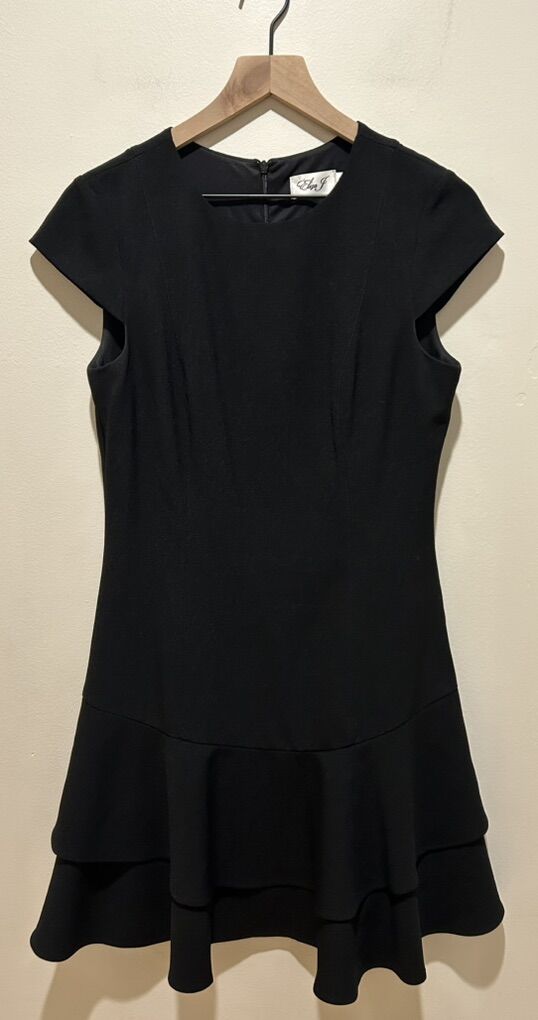 Eliza J Ruffle Bottom Crepe Knee Length Dress