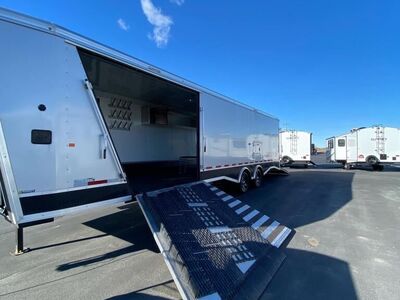 Used 2022 Logan Coach Horsepower Gooseneck