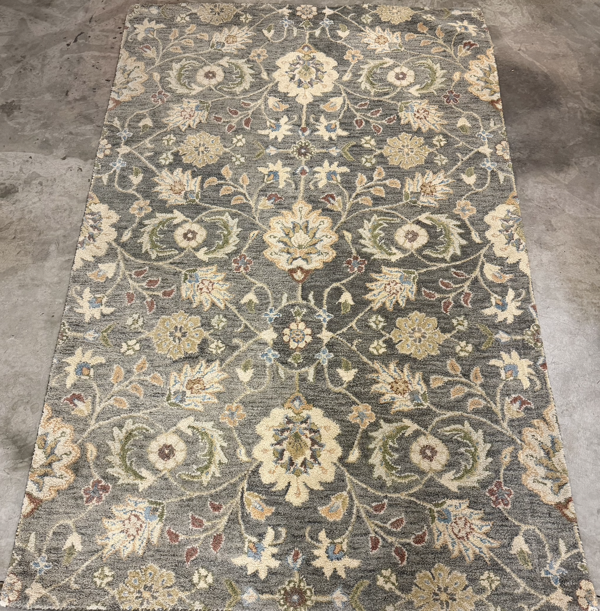 8' x 5' Area rug